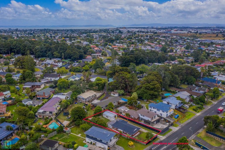 Photo of property in 41 Lawrence Crescent, Hillpark, Auckland, 2102