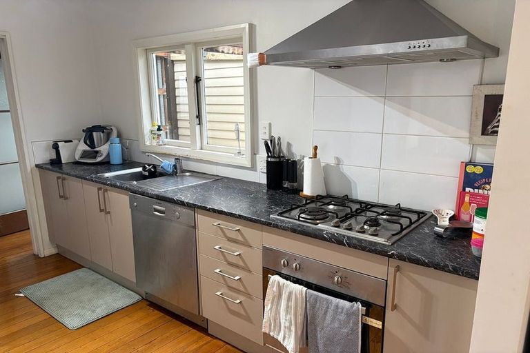 Photo of property in 24 Middleton Road, Upper Riccarton, Christchurch, 8041