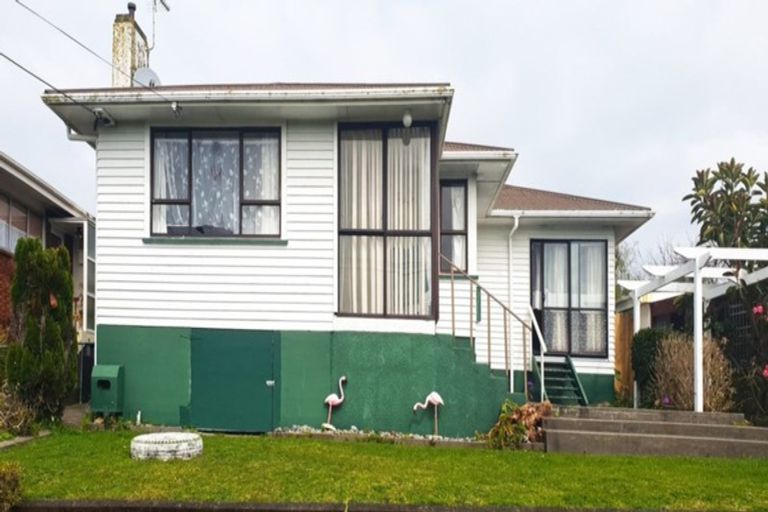 Photo of property in 3 George Street, Waitara, 4320