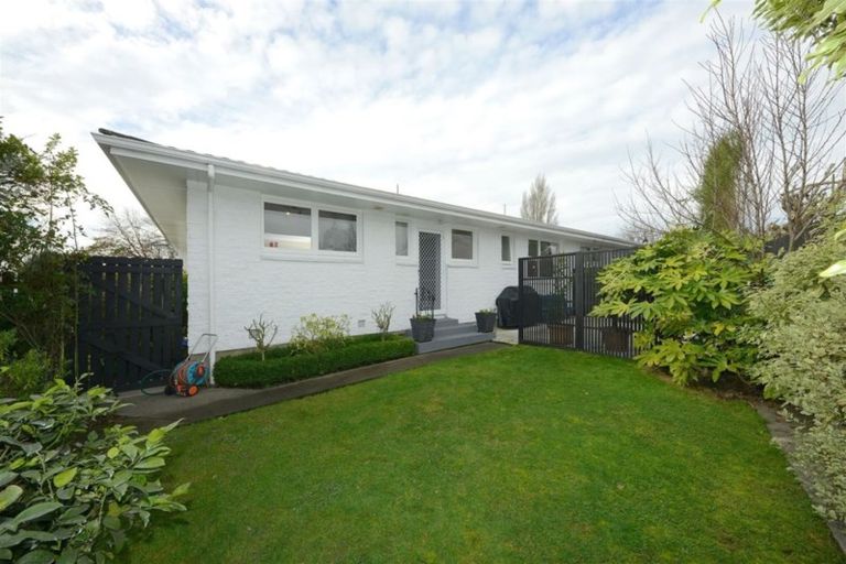 Photo of property in 1/293 Waimairi Road, Ilam, Christchurch, 8041