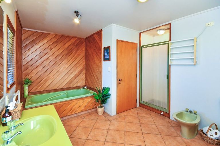 Photo of property in 8 Lemonwood Place, The Gardens, Auckland, 2105