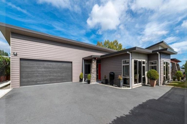 Photo of property in 10b Larcy Road, Lynmore, Rotorua, 3010
