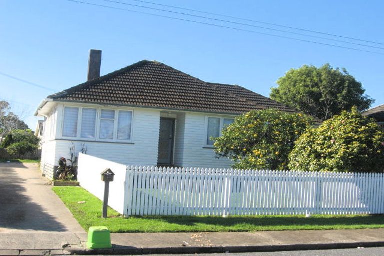 Photo of property in 27 Watts Road, Manurewa, Auckland, 2102