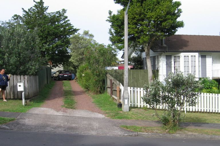 Photo of property in 15 Midgley Road, West Harbour, Auckland, 0618