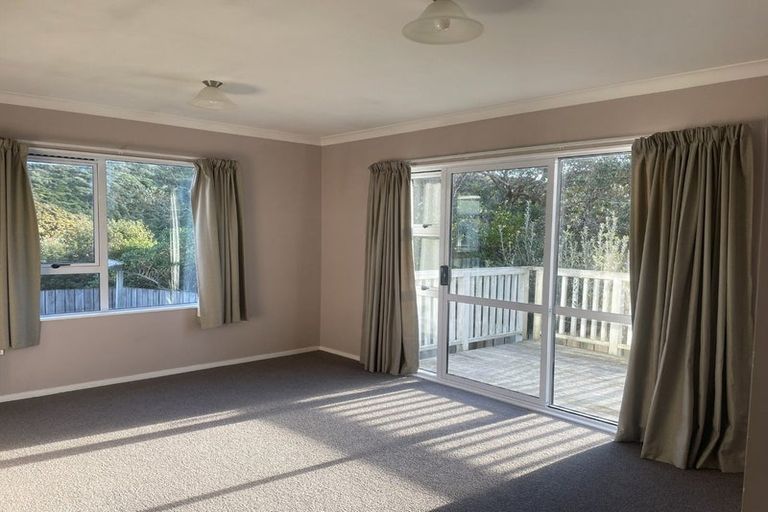 Photo of property in 10 Whenua View, Titahi Bay, Porirua, 5022