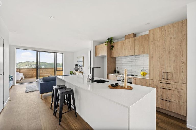 Photo of property in 28 Cathie Place, Karori, Wellington, 6012