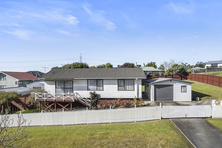 Photo of property in 4 Mataura Place, Clover Park, Auckland, 2019