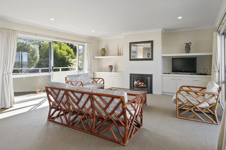 Photo of property in 51 Wakeman Road, Acacia Bay, Taupo, 3330