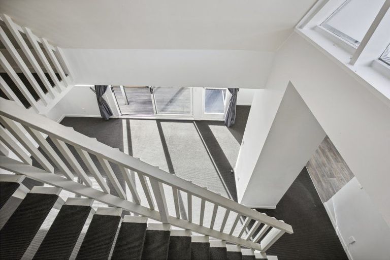 Photo of property in 6a Ahuriri Street, Strathmore Park, Wellington, 6022