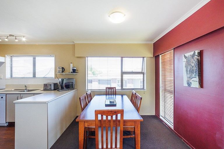 Photo of property in 7 Moyne Avenue, Milson, Palmerston North, 4414