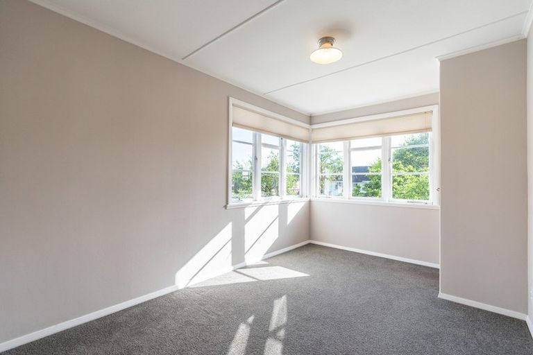 Photo of property in 5 Ngarimu Street, Roslyn, Palmerston North, 4414