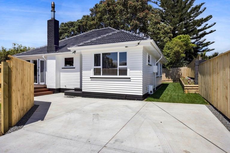 Photo of property in 137/1b Seaview Road, Westown, New Plymouth, 4310