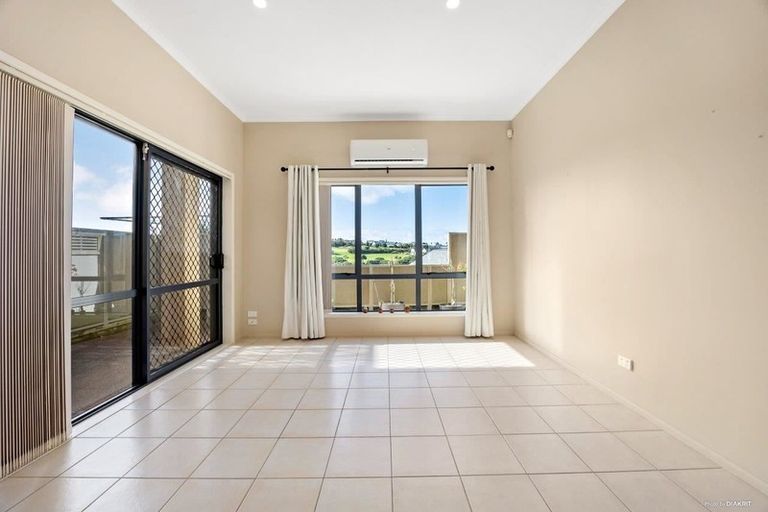 Photo of property in 100 Nautilus Drive, Gulf Harbour, Whangaparaoa, 0930