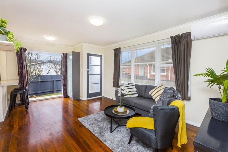 Photo of property in 3/29 Hillside Drive, Maoribank, Upper Hutt, 5018