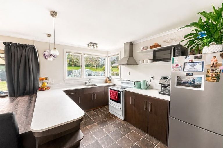 Photo of property in 16 Oxford Street, Holmes Hill, Oamaru, 9401