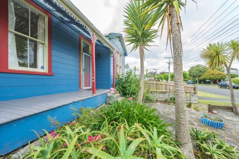 Photo of property in 25 Mason Terrace, Gonville, Whanganui, 4501