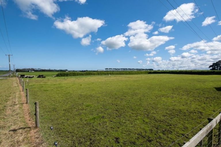 Photo of property in 2304 Skeet Road, Auroa, Hawera, 4678