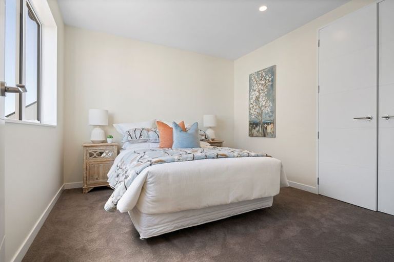 Photo of property in 19a Resnik Crescent, 0810