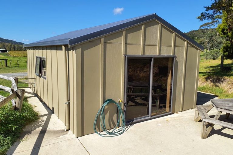 Photo of property in 558 Helmsdale Road, Waipu, 0582