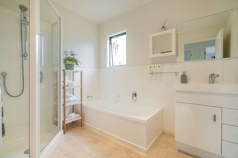 Photo of property in 2 Seascape Avenue, Whitianga, 3510