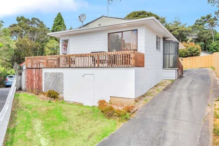 Photo of property in 1/7 Classic Grove, Bayview, Auckland, 0629