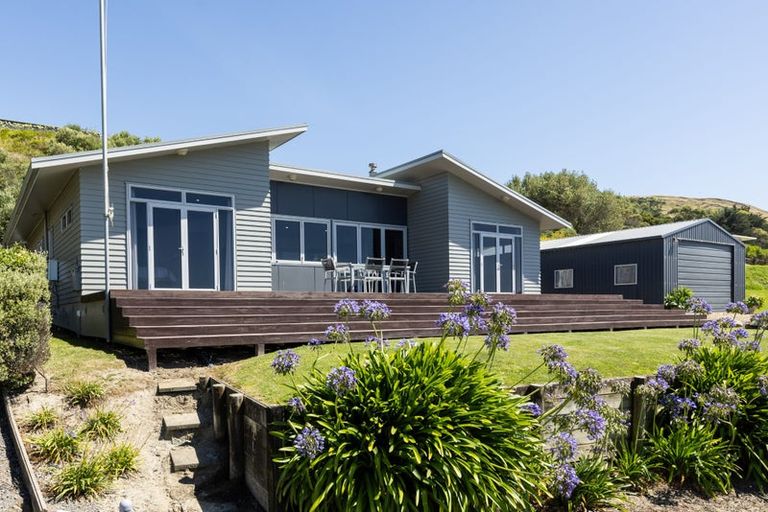 Photo of property in 68 Pourerere Road, Pourerere, Omakere, 4271