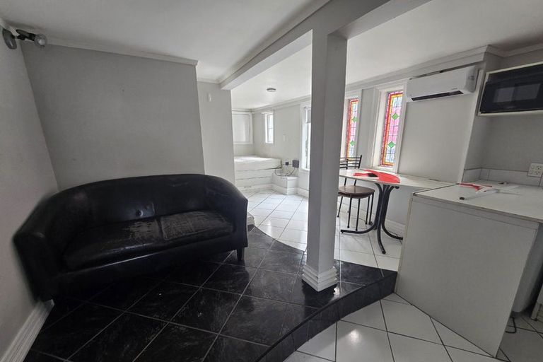 Photo of property in 15 Nairn Street, Mount Cook, Wellington, 6011