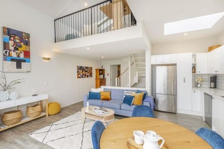 Photo of property in 21b Maida Vale Road, Roseneath, Wellington, 6011