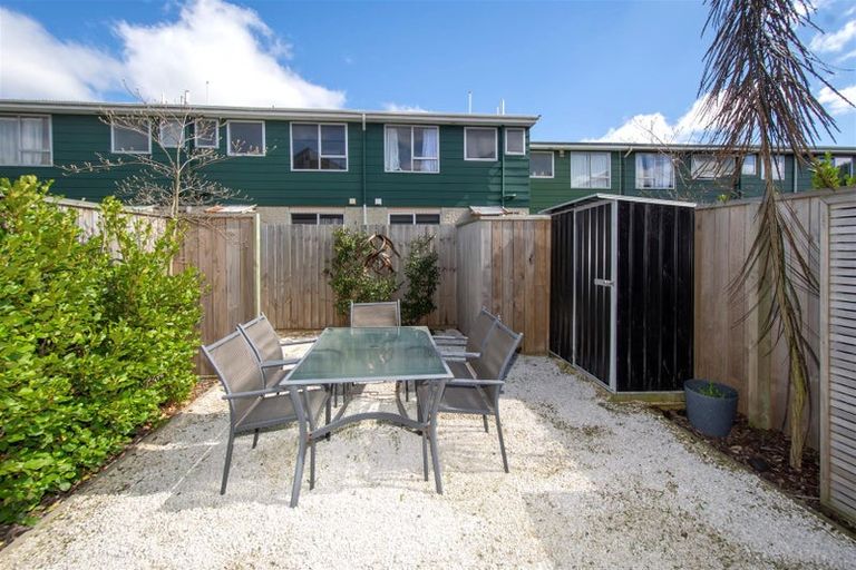 Photo of property in 2/25 Hargest Crescent, Sydenham, Christchurch, 8023