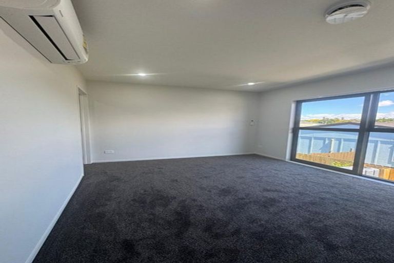 Photo of property in 35 Wai Iti Place, Clendon Park, Auckland, 2103