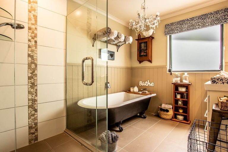 Photo of property in 21 Grand Poppa Way, Otaihanga, Paraparaumu, 5036