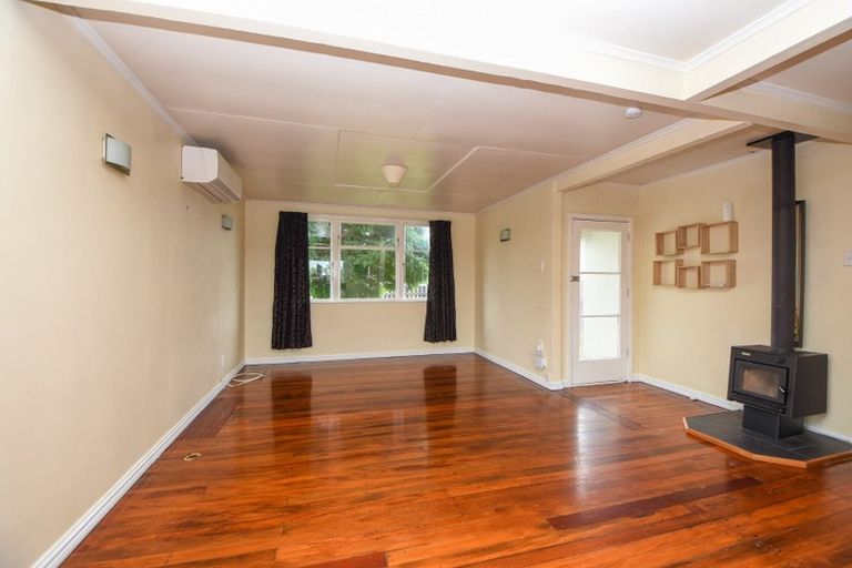 Photo of property in 23 Kent Street, Carterton, 5713