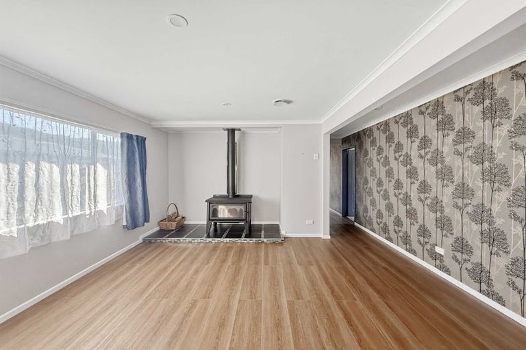 Photo of property in 15 Kawatiri Grove, Wainuiomata, Lower Hutt, 5014