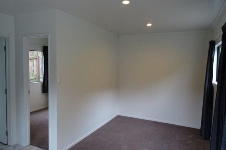 Photo of property in 25 Seaview Crescent, Picton, 7220