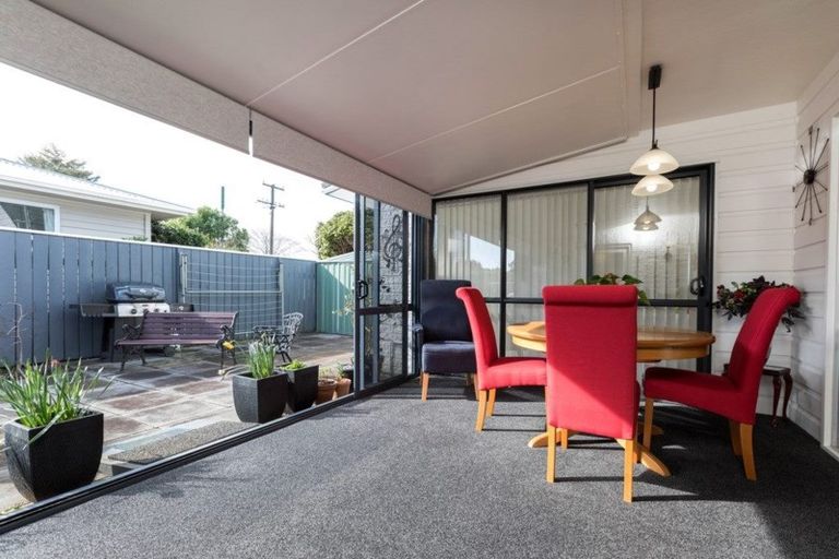 Photo of property in 2 Magnolia Drive, Westown, New Plymouth, 4310