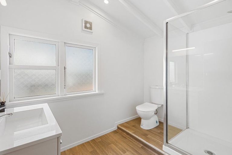 Photo of property in 9 Lewis Place, Highbury, Palmerston North, 4412