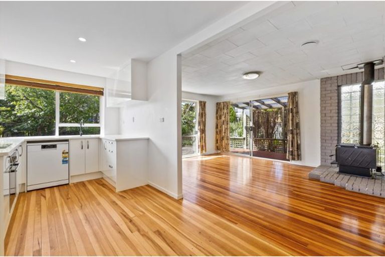 Photo of property in 20 Spencer Road, Pinehill, Auckland, 0632