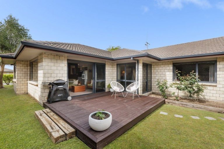 Photo of property in 44 Athfield Drive, Bethlehem, Tauranga, 3110