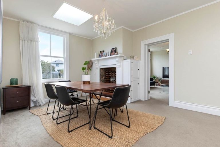 Photo of property in 12 Neesons Way, Glendene, Auckland, 0602