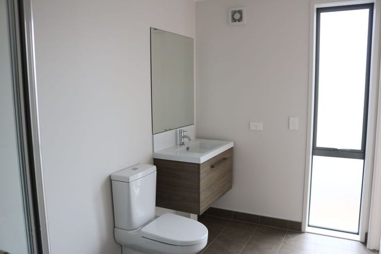 Photo of property in 94 Hobsonville Point Road, Hobsonville, Auckland, 0616