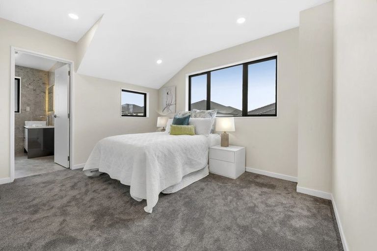 Photo of property in 4 Knockanara Drive, Flat Bush, Auckland, 2019