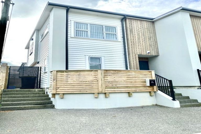 Photo of property in 1115a High Street, Taita, Lower Hutt, 5011