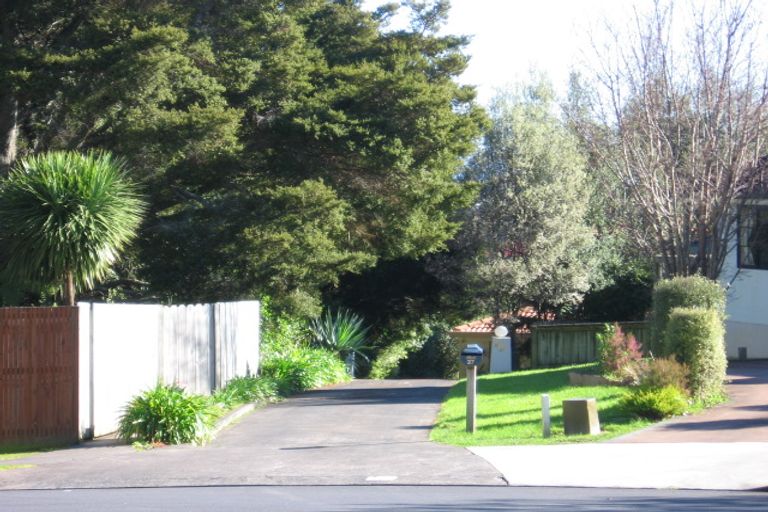 Photo of property in 27 Silkwood Grove, Totara Heights, Auckland, 2105