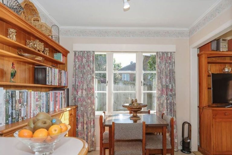 Photo of property in 9 Ayrton Street, Te Atatu South, Auckland, 0610