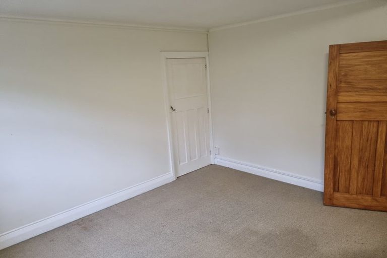 Photo of property in 2 Caprera Street, Melrose, Wellington, 6023