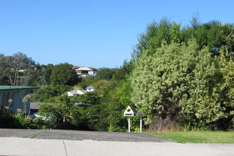 Photo of property in 1/22 Sealy Road, Torbay, Auckland, 0630