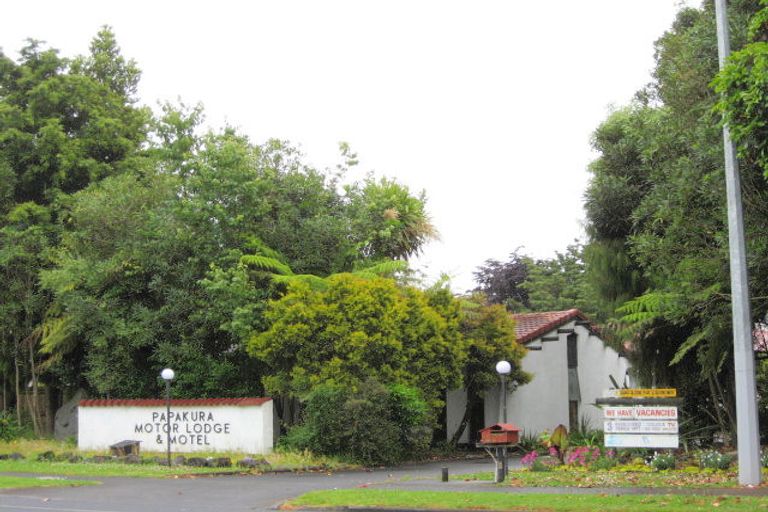 Photo of property in 1/26 Park Estate Road, Rosehill, Papakura, 2113