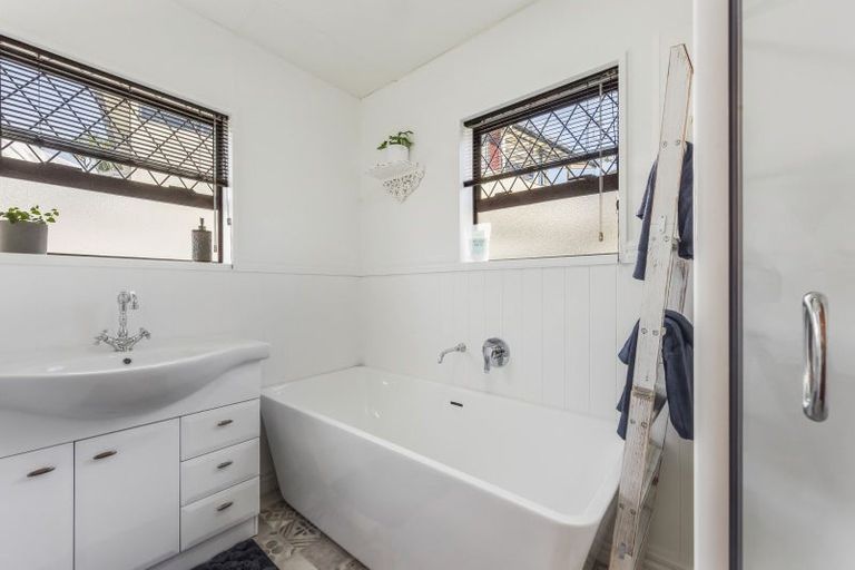 Photo of property in 1 Boyes Place, Enner Glynn, Nelson, 7011