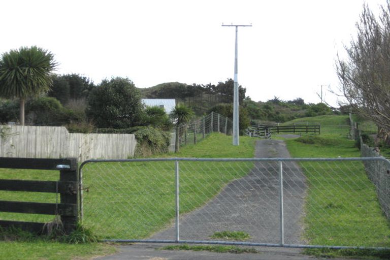 Photo of property in 260 Cornfoot Street, Castlecliff, Whanganui, 4501
