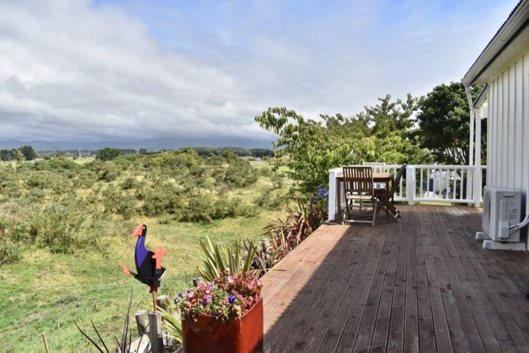 Photo of property in 12 Rata Street, Otaki Beach, Otaki, 5512